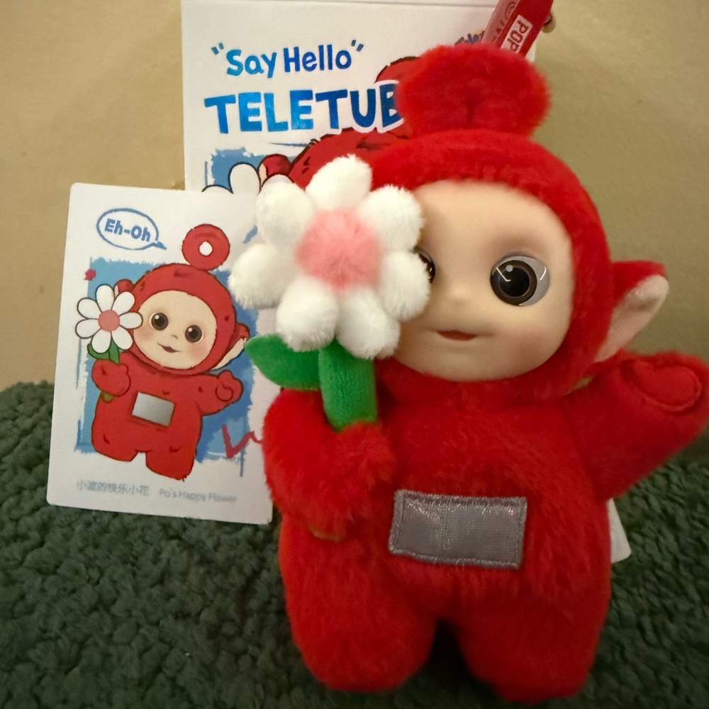 ✨SALE✨Teletubbies “Say Hello” Plush Pendant – Po w/ Happy Flower